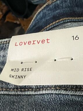 Boutique 9 Mid-Rise Skinny Jeans in Denim Blue